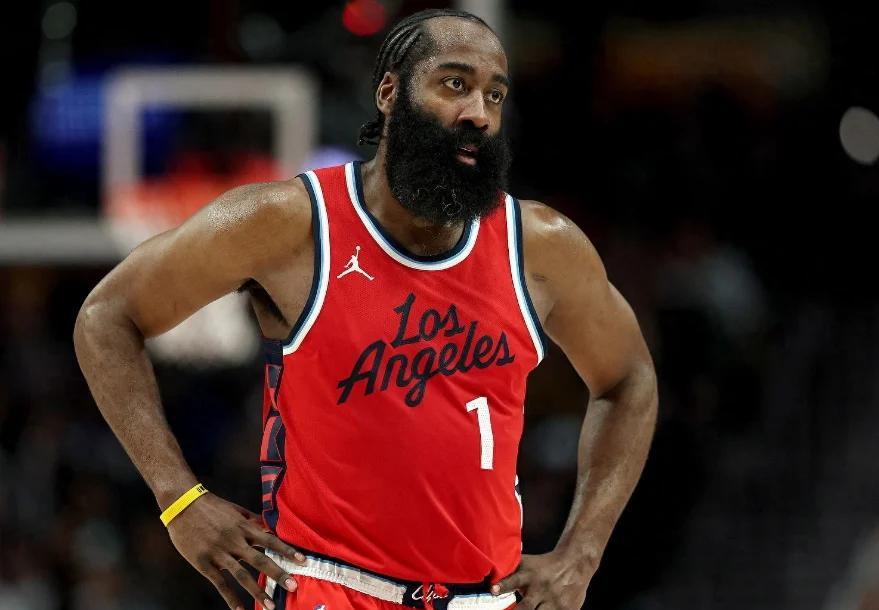 爵士主场迎战快船,球迷期待全队再展现出色表现的简单介绍 爵士主场迎战快船,球迷期待全队再展现出色表现的简单介绍