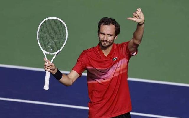 关于英国网球队力克欧洲网球队,西西帕斯打破历史纪录的信息 关于英国网球队力克欧洲网球队,西西帕斯打破历史纪录的信息