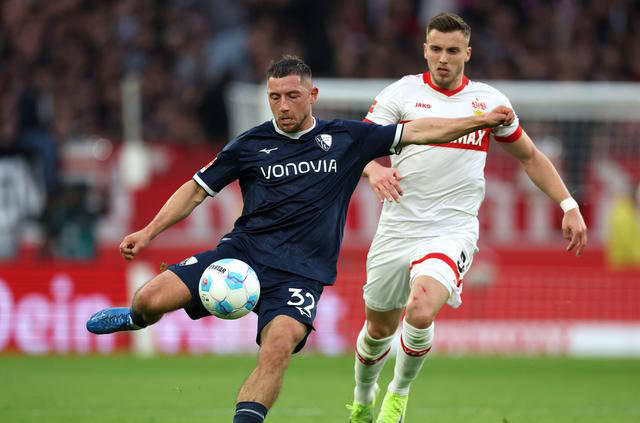 包含云达不莱梅主场大胜法兰克福，保持近期不败纪录的词条