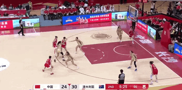 都灵客场逆转好几场比赛，成绩亮眼的简单介绍