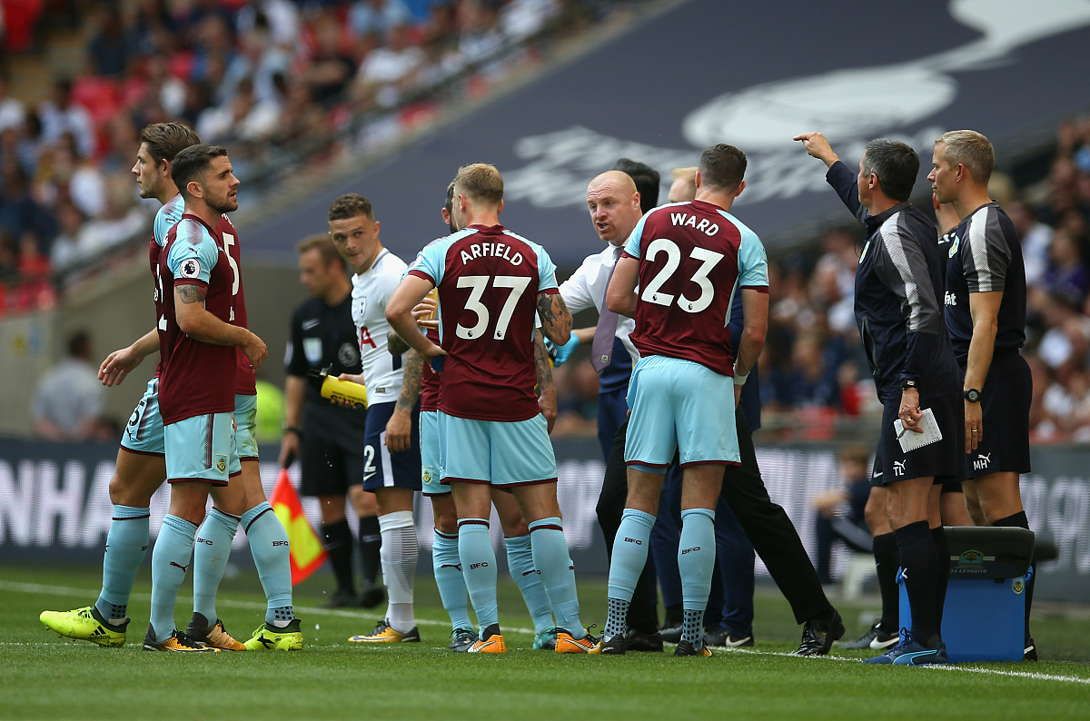 布莱顿客场斩获胜利，英格兰足球冠军悬念重重的简单介绍