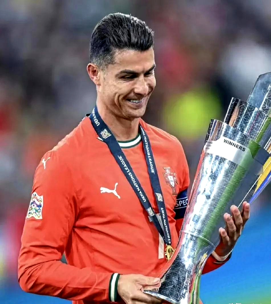 关于葡萄牙球星C罗又刷新纪录,带领球队晋级决赛的信息 关于葡萄牙球星C罗又刷新纪录,带领球队晋级决赛的信息