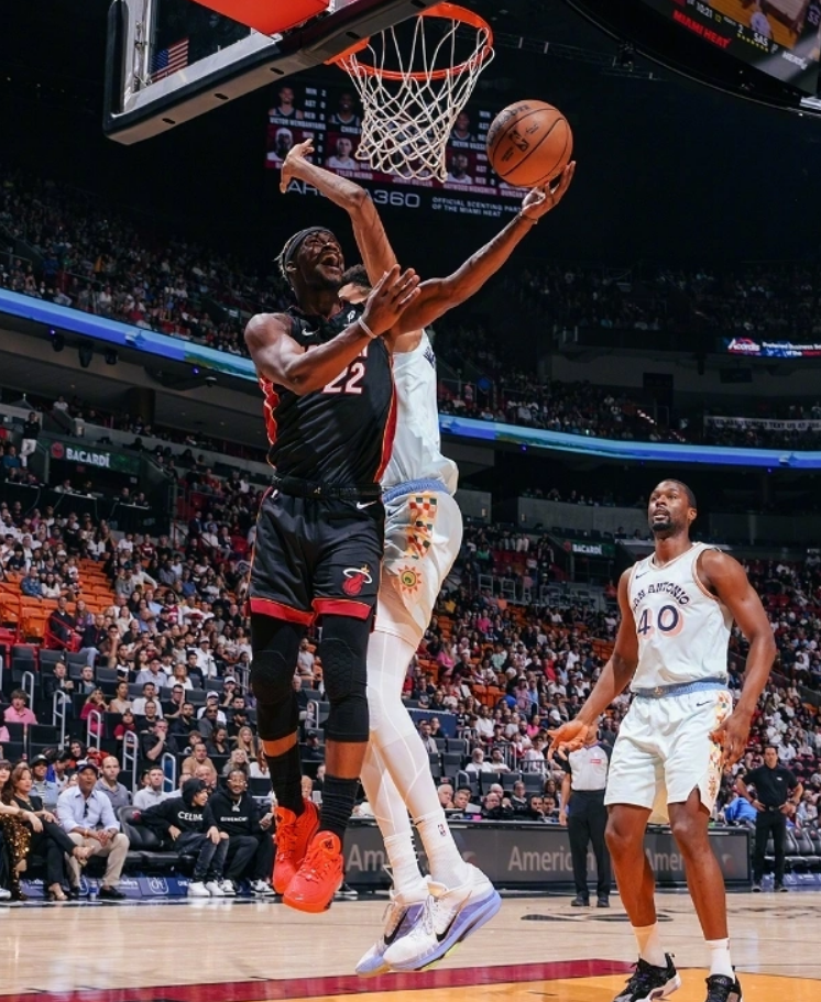 热火战胜活塞，巴特勒全场表现稳健带队取胜的简单介绍