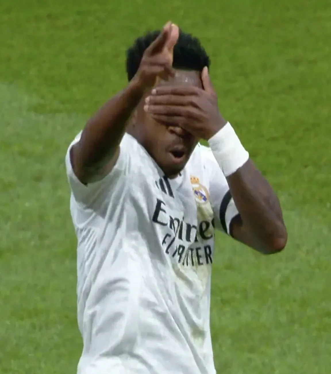 尴尬！多特蒙德射门未中，遭遇主场失利的简单介绍