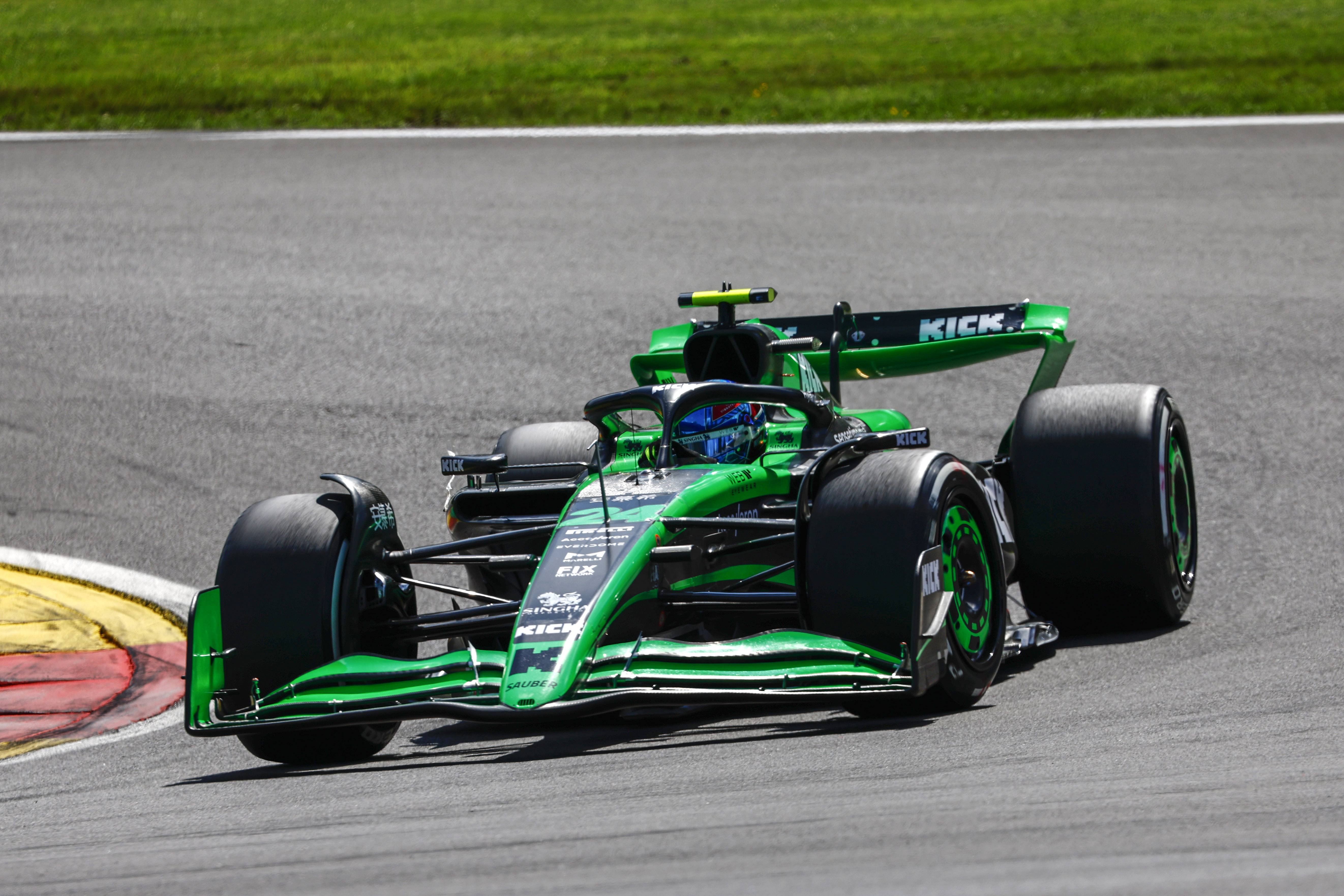 关于索伯车队碾压梅赛德斯，拉塞尔惊艳四座的信息