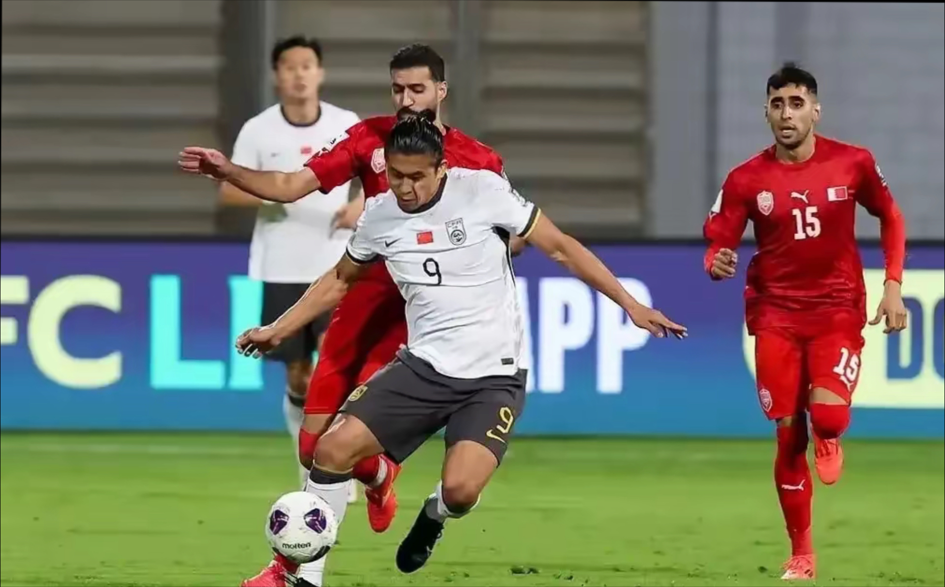 英格兰队鏖战法国队，林高远统治全场的简单介绍