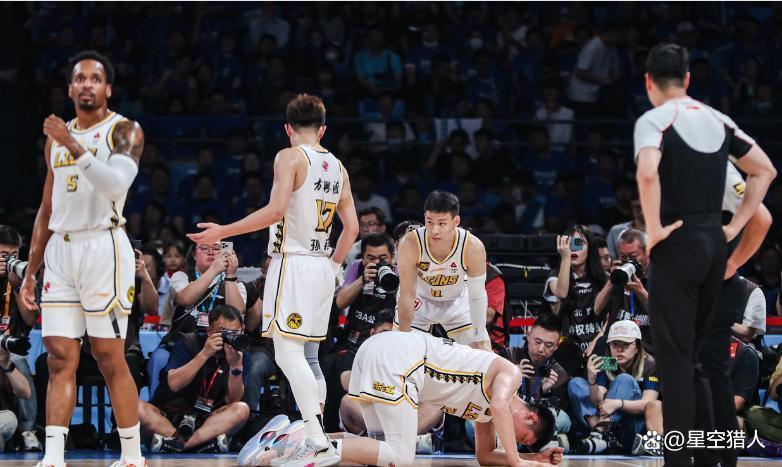 辽宁队翻盘国王，胡金秋状态火热的简单介绍