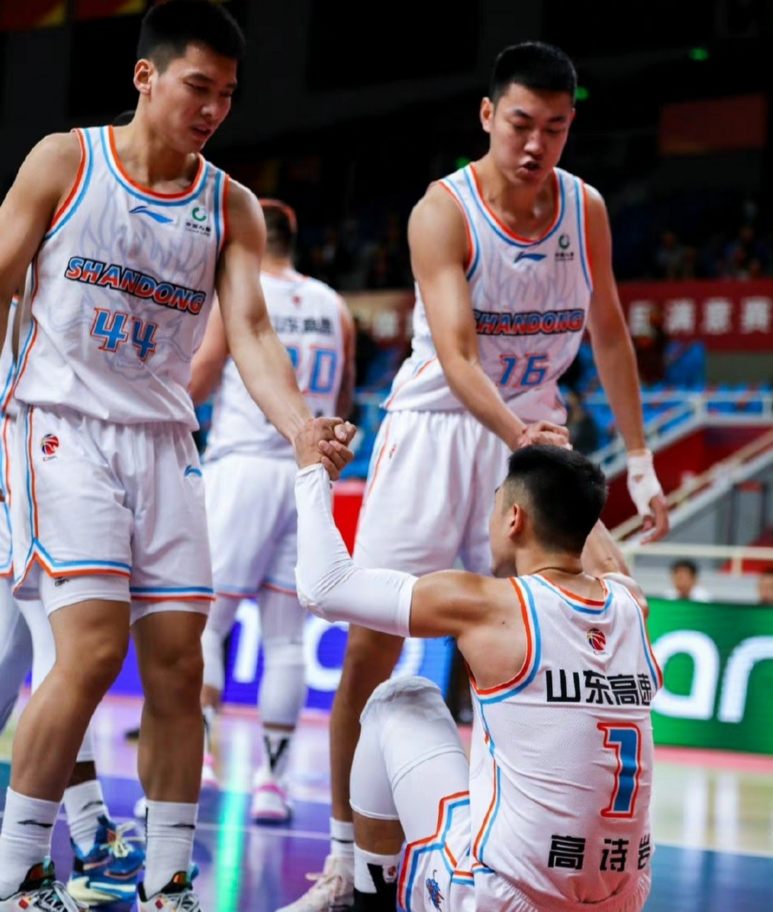 太阳险胜天津队,高诗岩高光表现的简单介绍 太阳险胜天津队,高诗岩高光表现的简单介绍