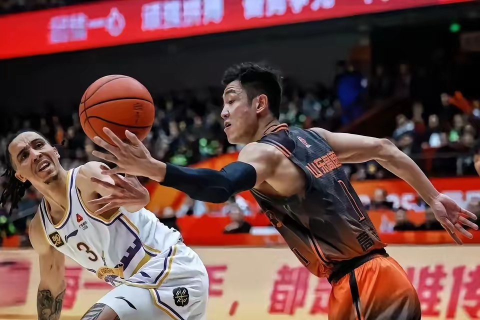 太阳险胜天津队,高诗岩高光表现的简单介绍 太阳险胜天津队,高诗岩高光表现的简单介绍