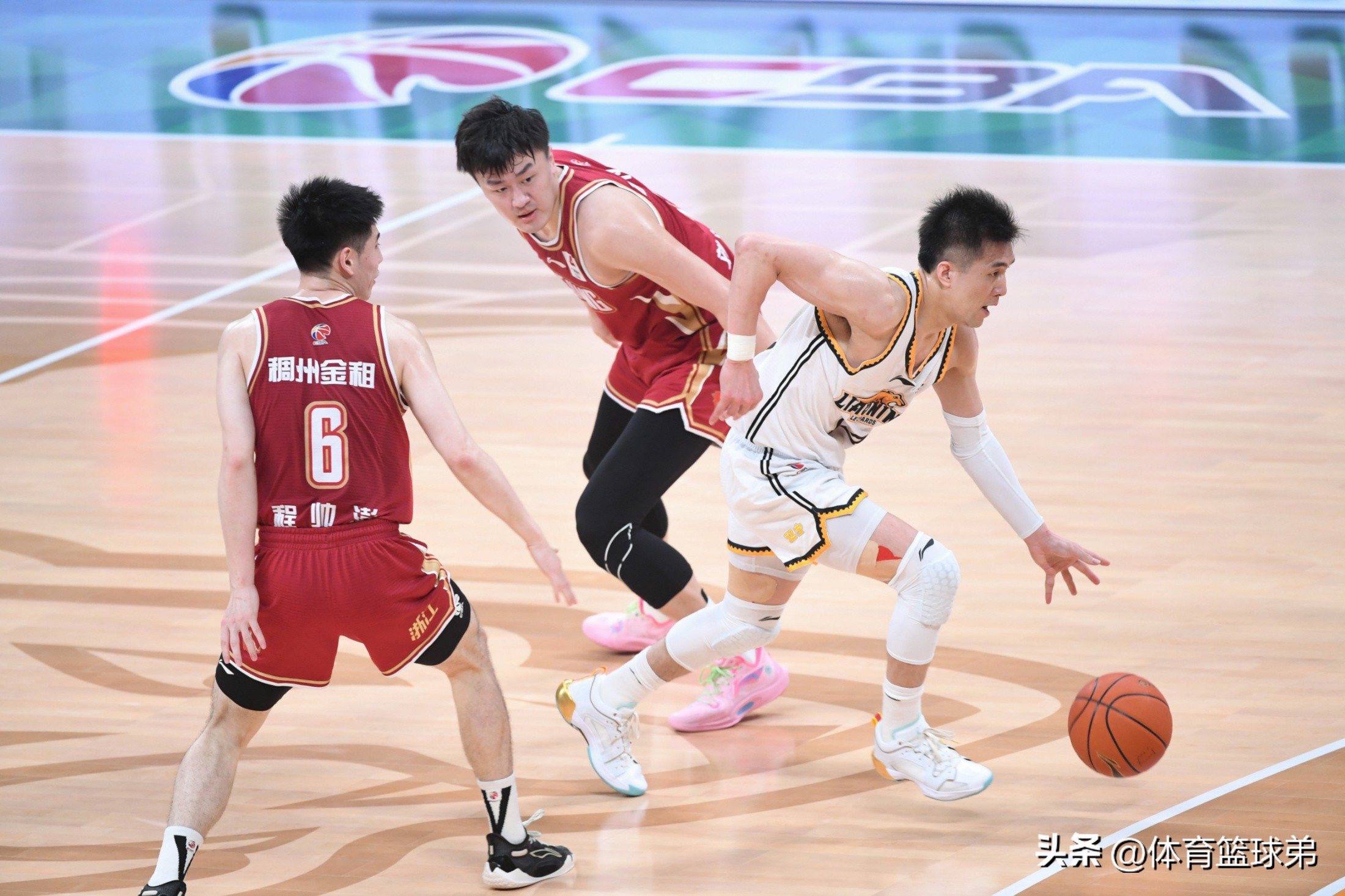 包含广东队逆转北京队,易建联状态火热的词条 包含广东队逆转北京队,易建联状态火热的词条