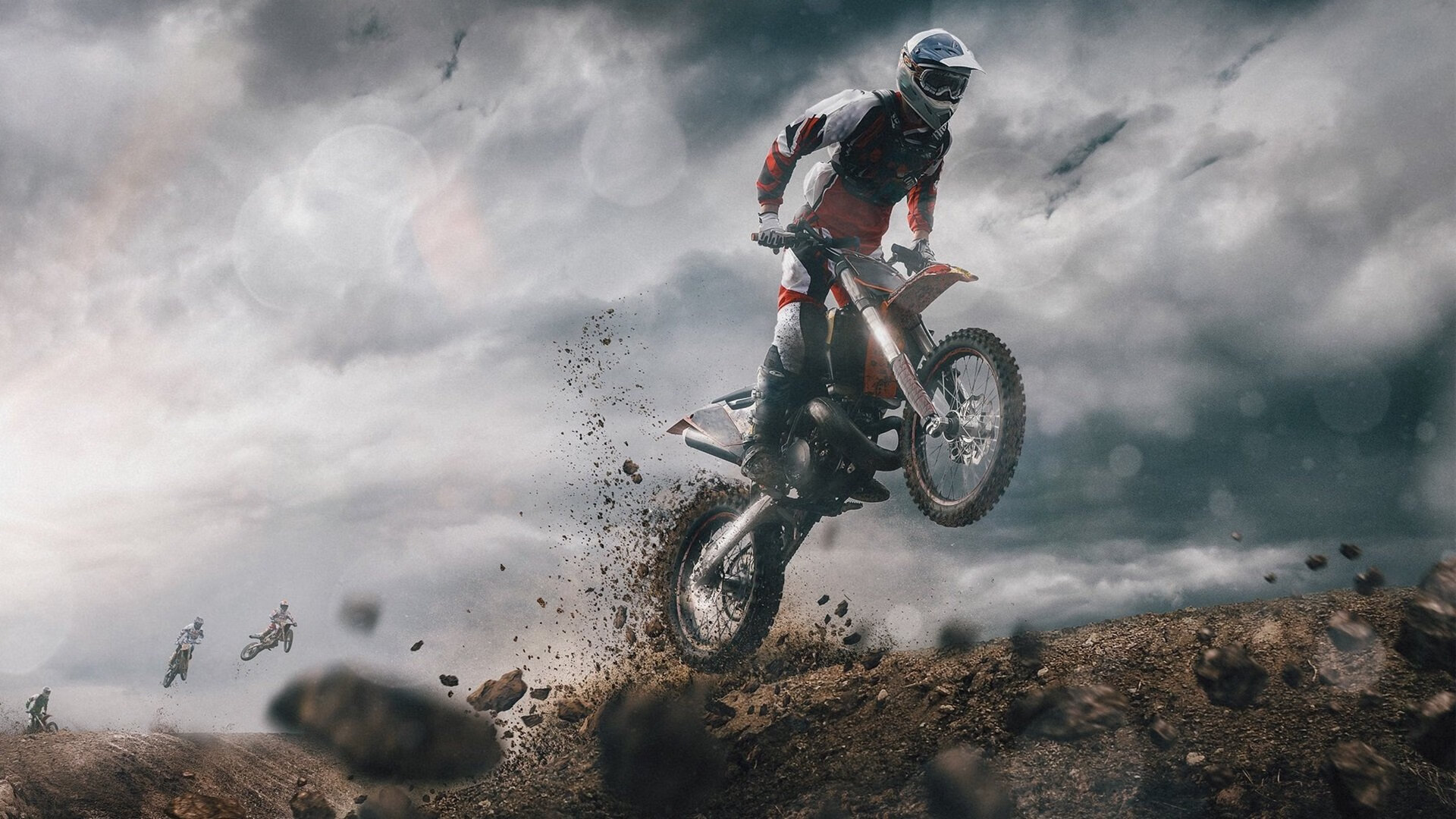 赛道逆袭，红牛二队如何碾压迈凯伦，诺里斯孤身扛起全队